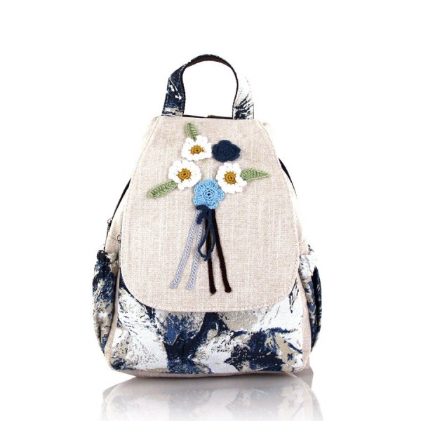 Small pure and fresh and the manual hook is colored knitted flower backpack